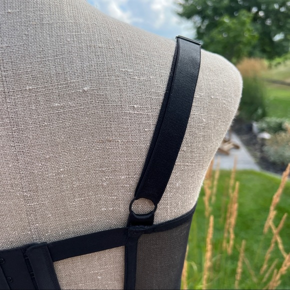 Victoria’s Secret Black Corset Top NWT - Picture 9 of 16